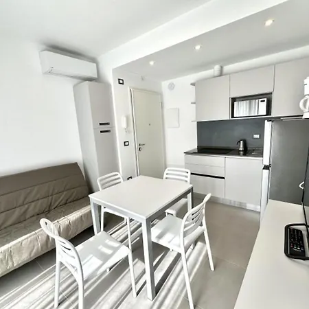 Near With Pool Access Appartement *