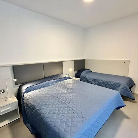 Near With Pool Access Appartement *