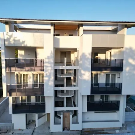 Appartement Near With Pool Access